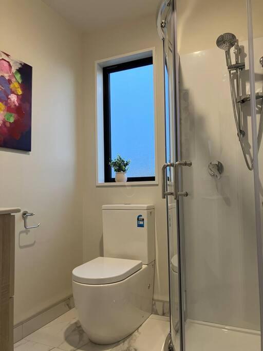2-Bedroom Ensuite, Close To City, Comfortable, Accessible With Own Parking 基督城 外观 照片