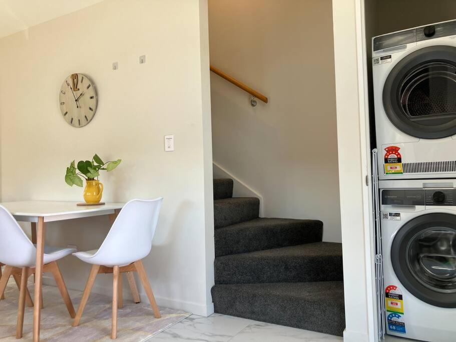 2-Bedroom Ensuite, Close To City, Comfortable, Accessible With Own Parking 基督城 外观 照片