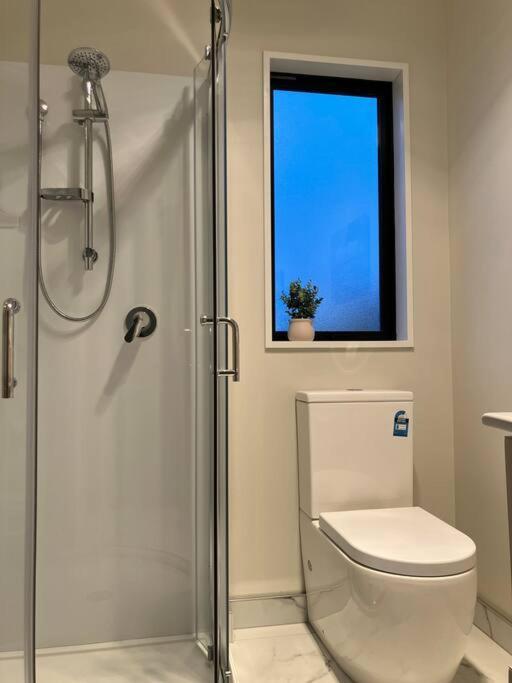2-Bedroom Ensuite, Close To City, Comfortable, Accessible With Own Parking 基督城 外观 照片