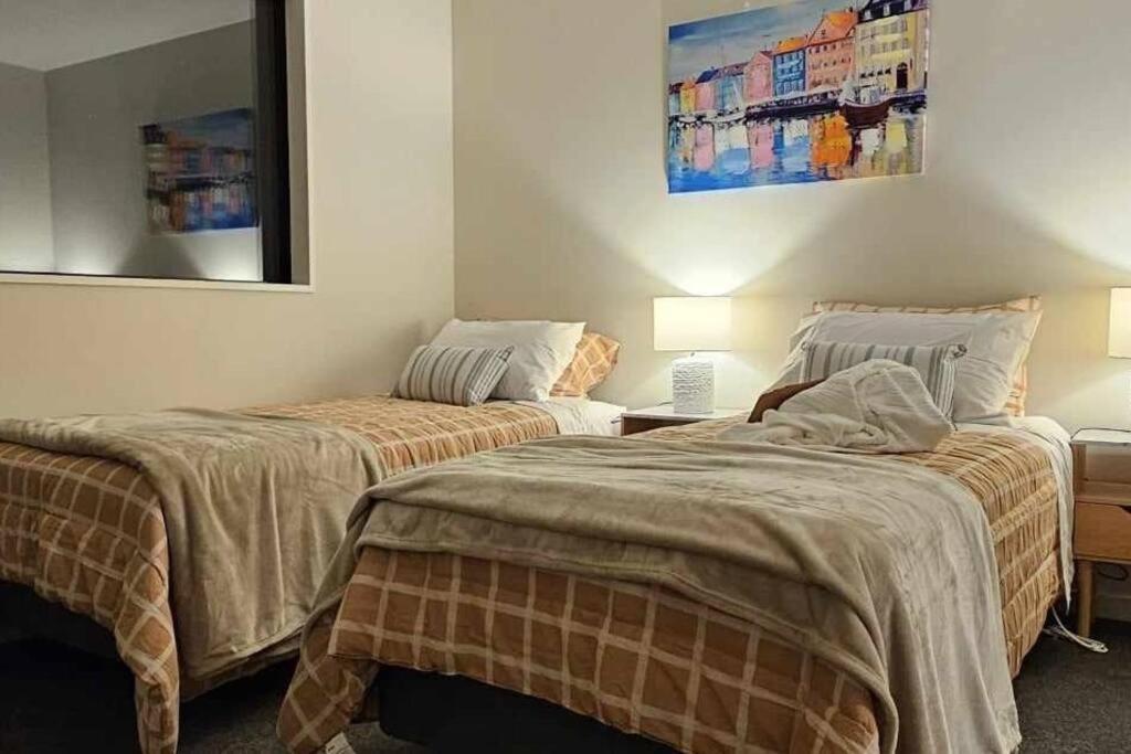 2-Bedroom Ensuite, Close To City, Comfortable, Accessible With Own Parking 基督城 外观 照片